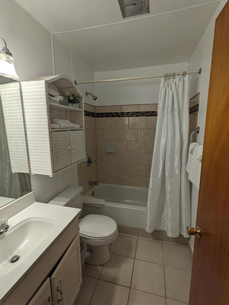 Double Room with Two Double Beds - Non-Smoking interior